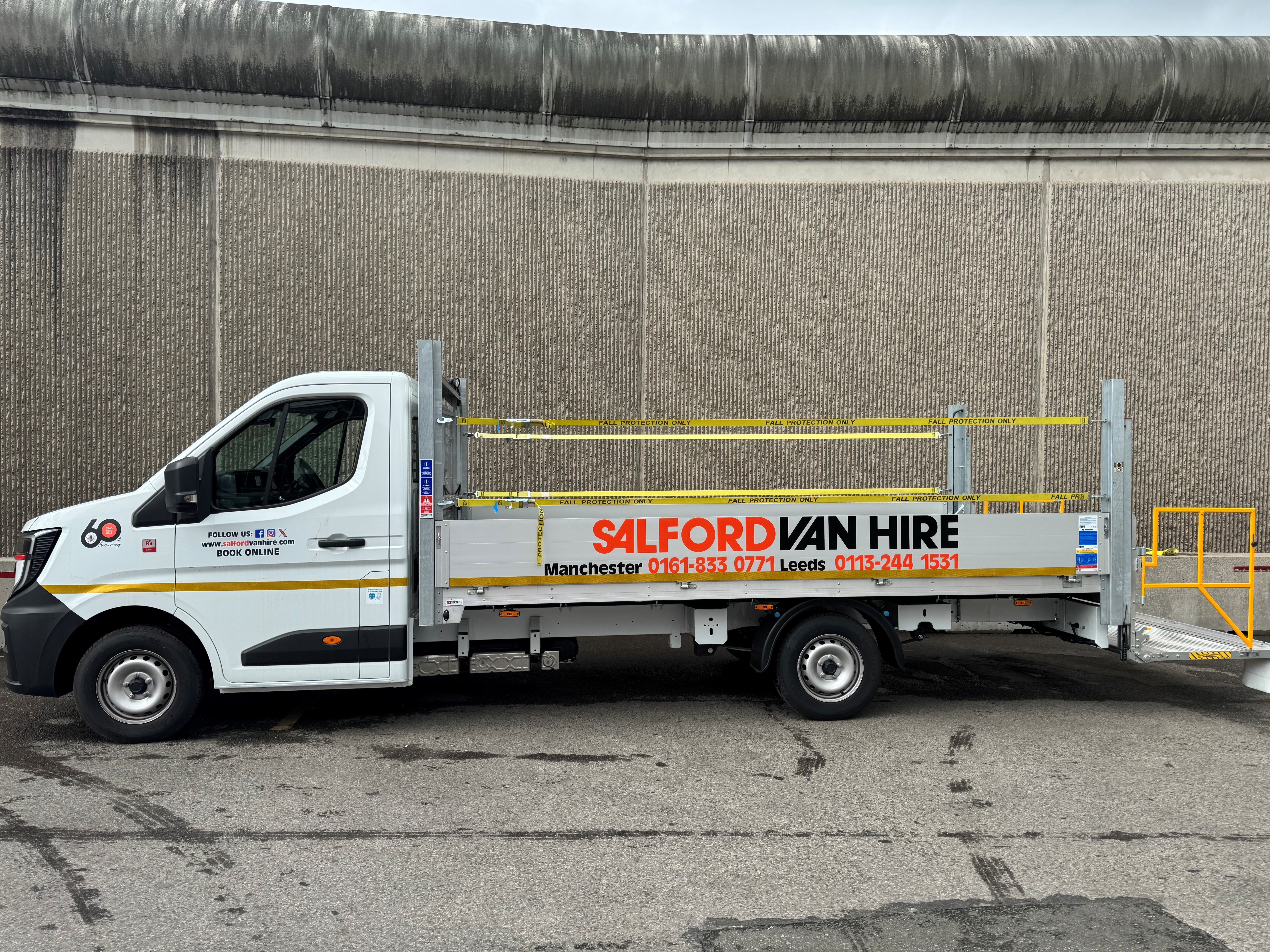 3.5T GVW Dropsided Truck with Tail Lift